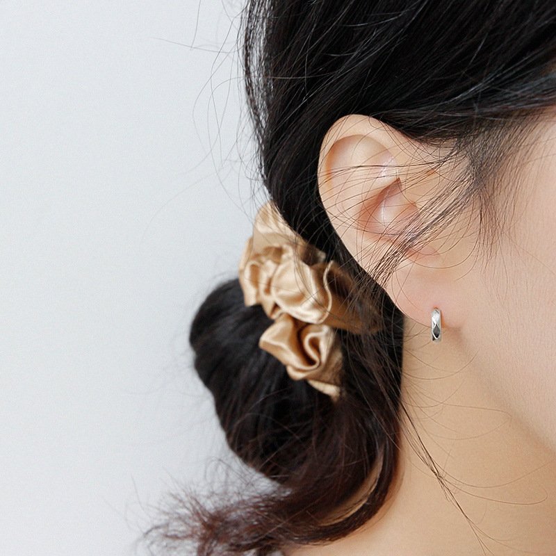 Geometric Mini 925 Sterling Silver Ear Buckle - Image 5
