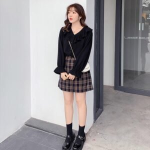 Women's ruffled shirt