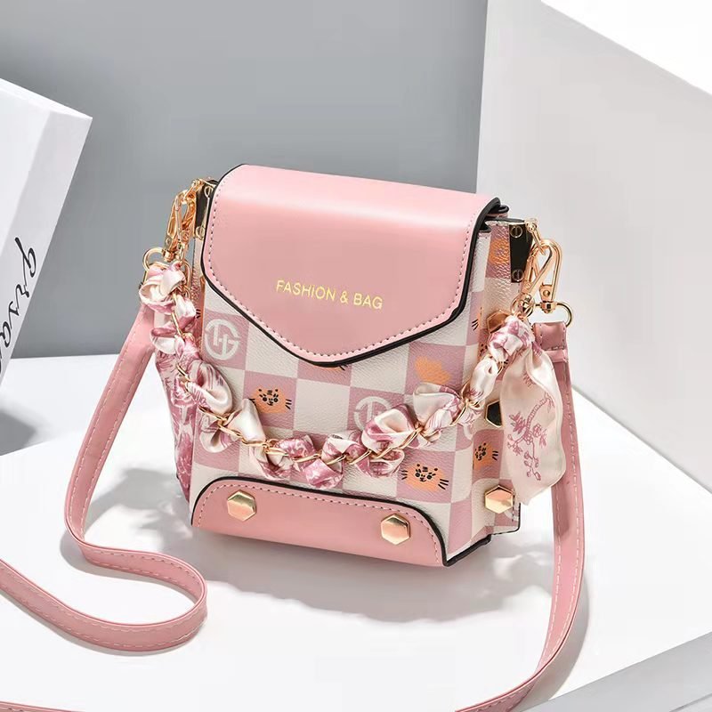 New Popular Fashion Foreign Style Messenger Satchel - Image 3