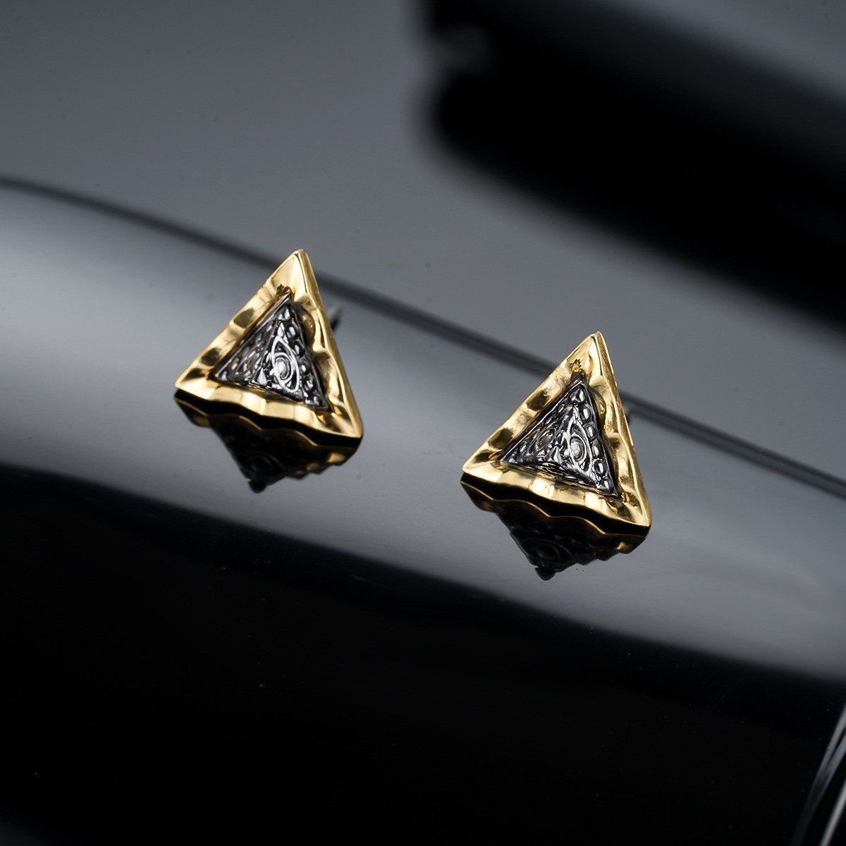 Trendy Men's Ear Studs & Ear Cuffs, High-End Unisex Earrings - Image 12