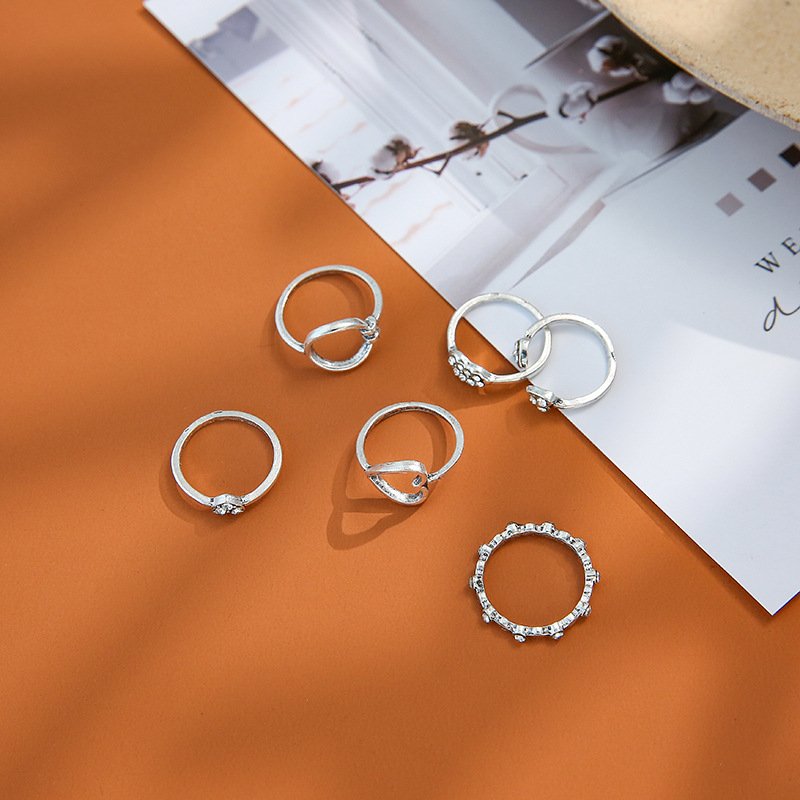 Geometric Retro Drop-shaped Diamond Ring Set - Image 2