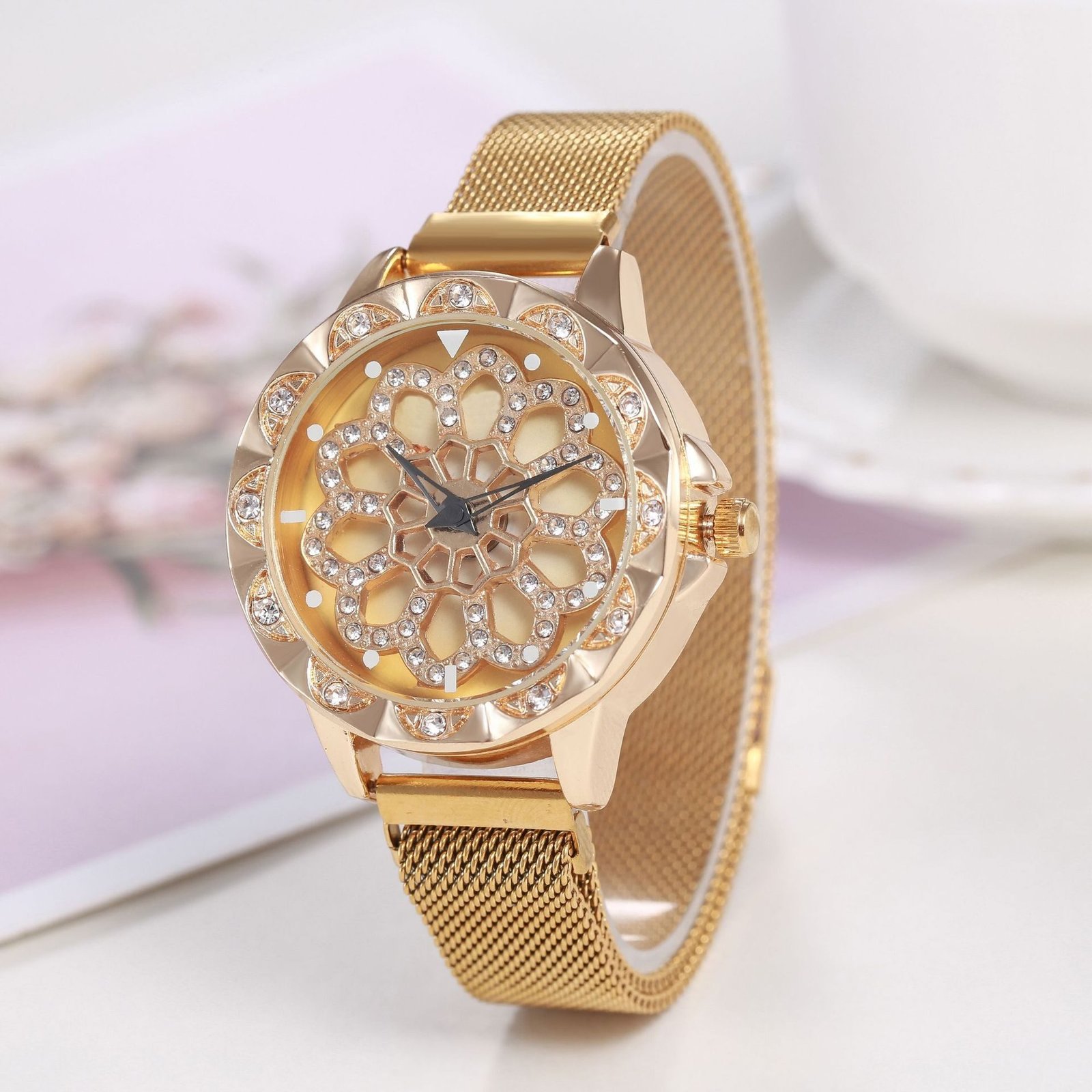 Time to run ladies magnet buckle quartz - Image 2