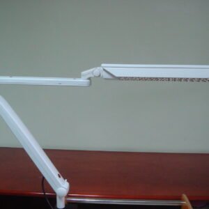 Special Lighting For Beauty Salons And Home Nail Tables