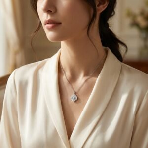 925 Sterling Silver Sparkling Diamond and White Mother of Pearl Four-Leaf Clover Pendant Necklace
