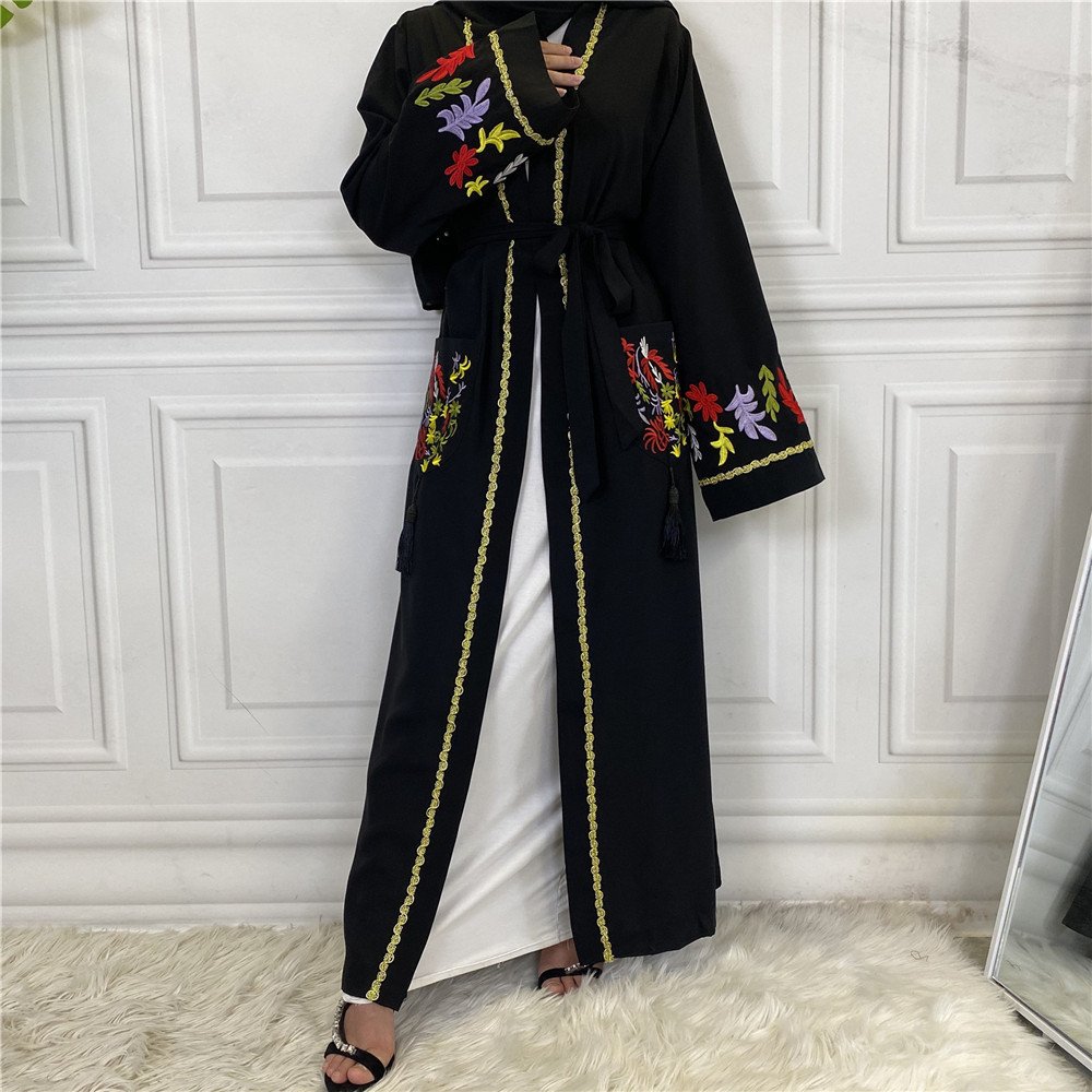 Fashionable Embroidered Cardigan Lace Up Women's Robe - Image 3