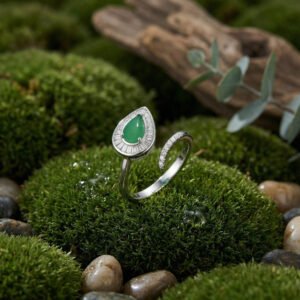 925 Sterling Silver Elegant Pear-Cut Emerald Bypass Ring with Dazzling CZ Halo and Baguette Accents