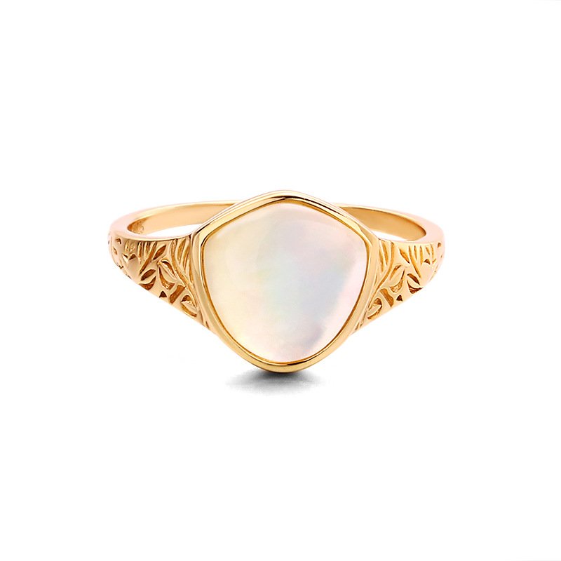 Vintage Carved Personality Shell White Crystal Ring For Women - Image 3