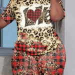 Women'S Two-Piece Set Featuring A Stylish Printed T-Shirt And Casual Shorts