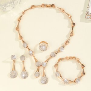Fashion Exquisite Gold Diamond Necklace And Earrings Suite