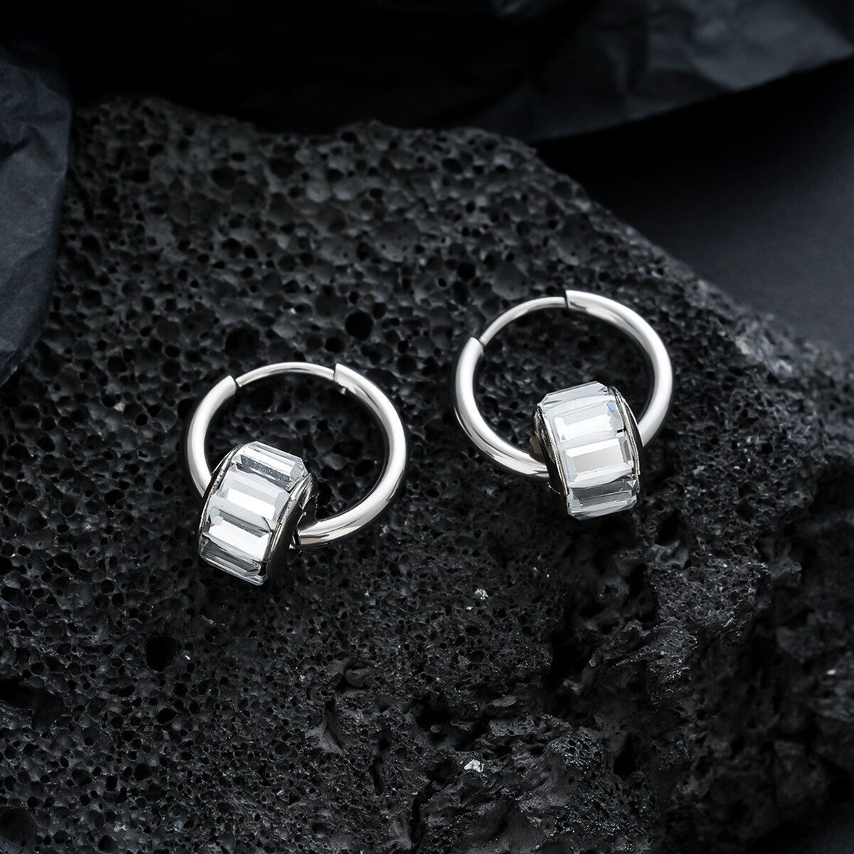 Trendy Men's Ear Studs & Ear Cuffs, High-End Unisex Earrings - Image 3
